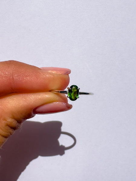 Chrome Diopside size 6 ring