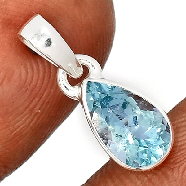 Aquamarine Faceted Pendant