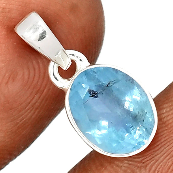 Aquamarine Faceted Pendant