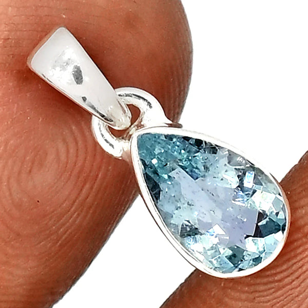 Aquamarine Faceted Pendant