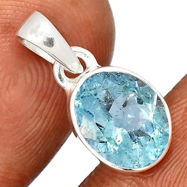 Aquamarine Faceted Pendant